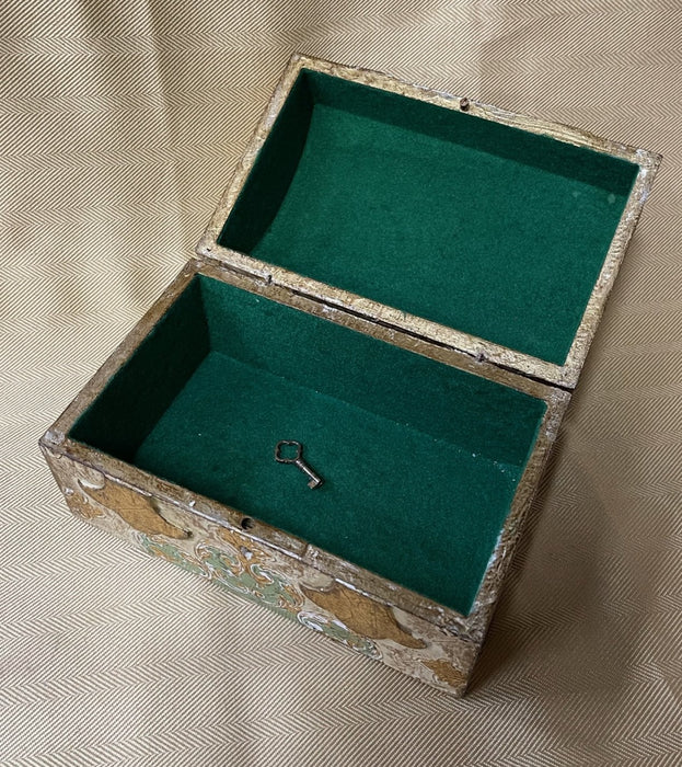 SMALL FLORENTINE STYLE DOMED BOX WITH KEY