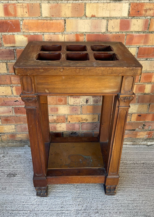 SMALL UMBRELLA STAND WITH 6 OPENINGS