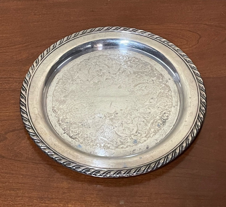SMALL ROUND SILVERPLATE TRAY WITH ROPE EDGES