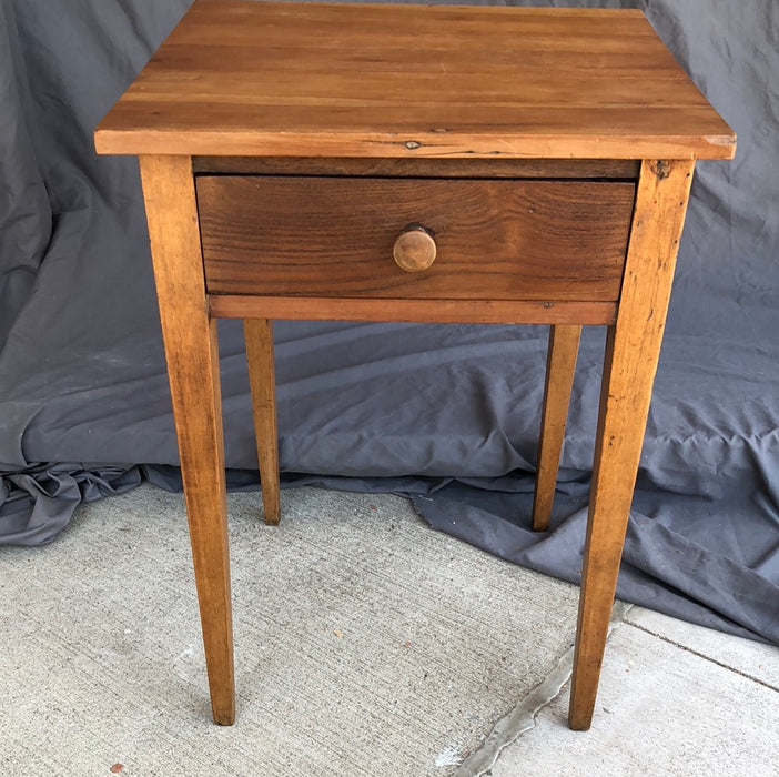 EARLY 1800'S CHERRY SIDE TABLE WITH CHESTNUT AND OAK SECONDARY WOOD