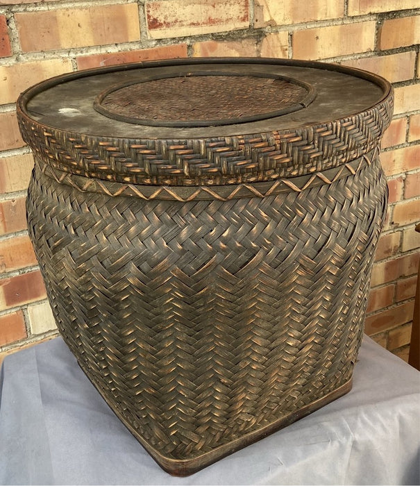 LARGE WOVEN LIDDED BASKET