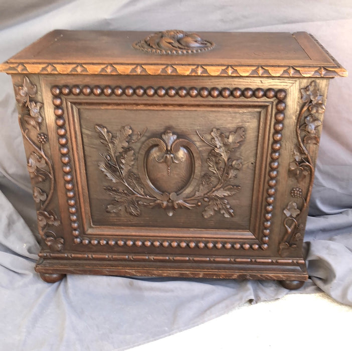 FRENCH OAK SMALL COFFER WITH HAND CARVED OAK LEAVES AND IVY VINES