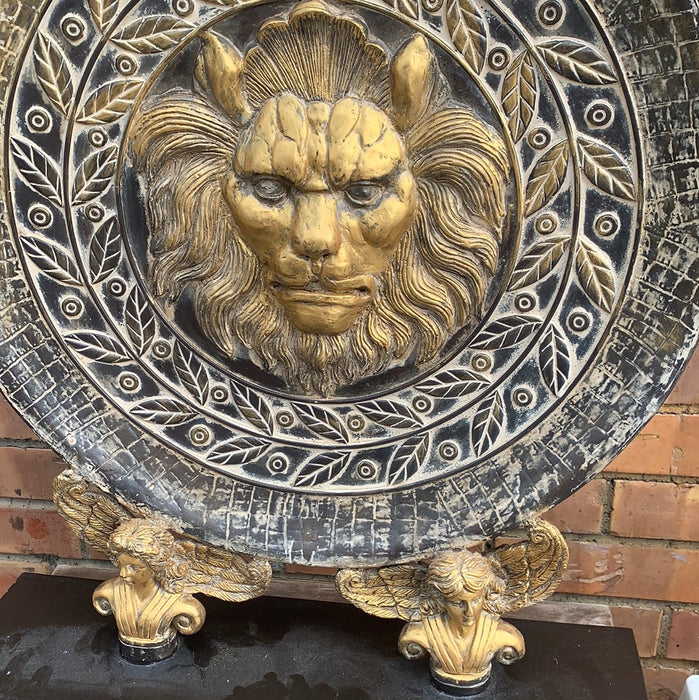 RESIN LION PLAQUE