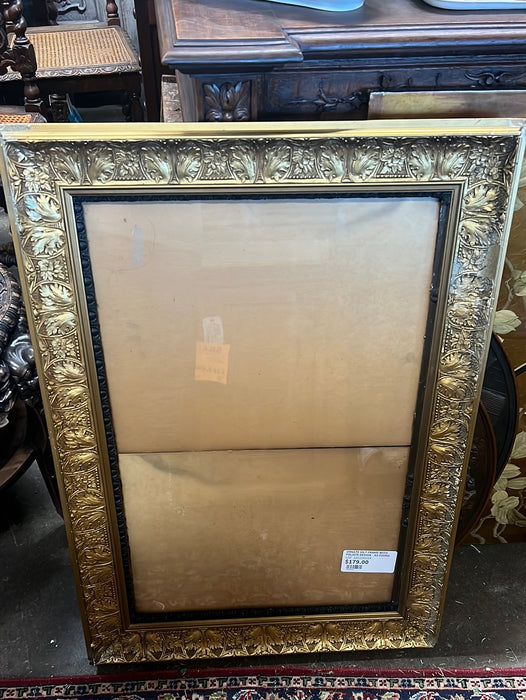 ORNATE GILT FRAME WITH FOLIATE DESIGN - AS FOUND