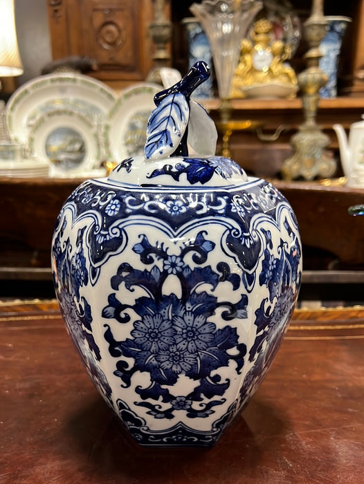 BLUE AND WHITE SMALL ASIAN GINGER JAR