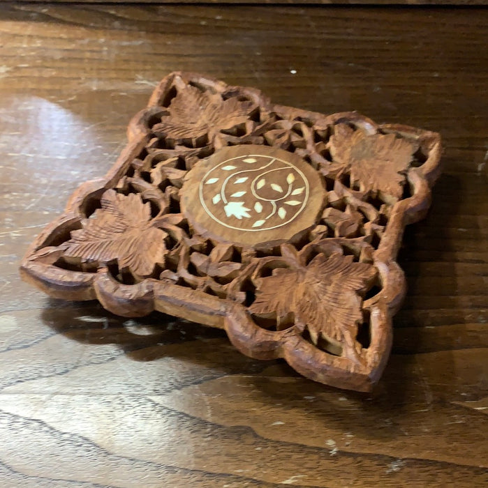 PIERCE CARVED WOOD TRIVET