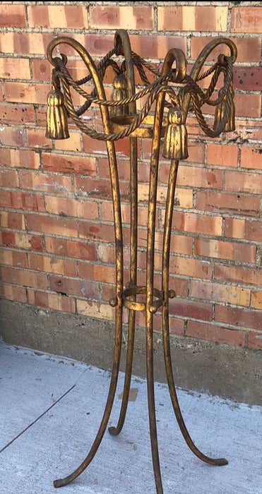 TASSEL SWAGGED GOLD IRON PLANT STAND