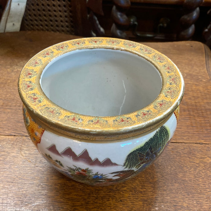 SMALL CHINESE JARDINIERE WITH MOUNTAIN SCENE