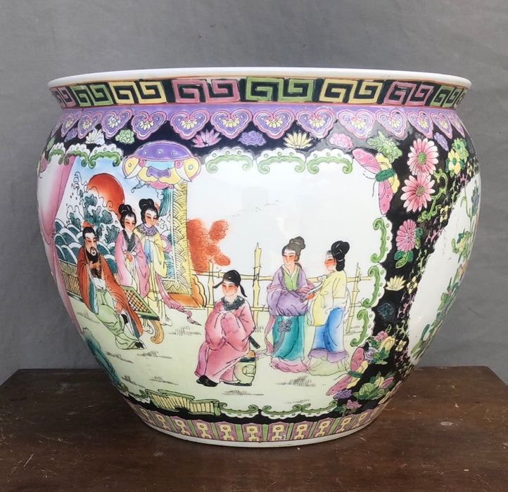 LARGE CHINESE PLANTER WITH PEOPLE - NO STAND