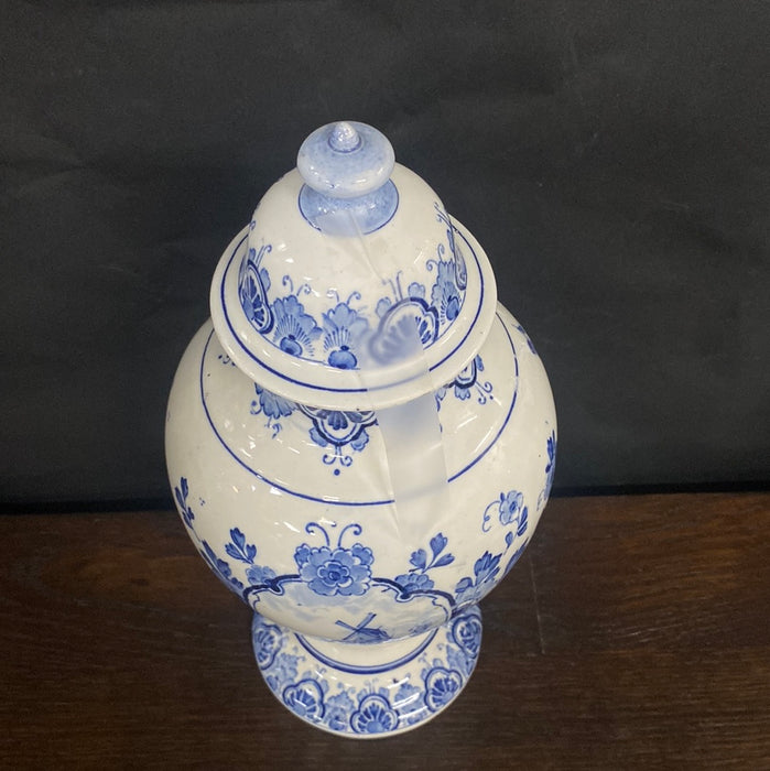 SMALL LIDDED FLORAL DELFT FLARED BASE URN WITH WINDMILL