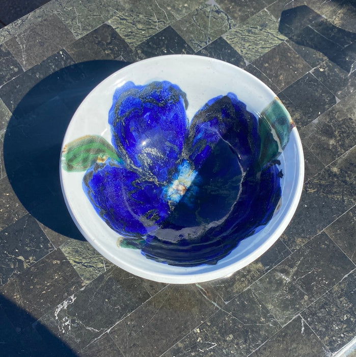 VIOLET FLOWER POTTERY BOWL