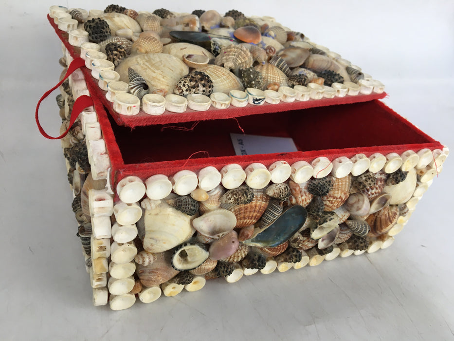 LARGE SEA SHELL BOX - AS FOUND