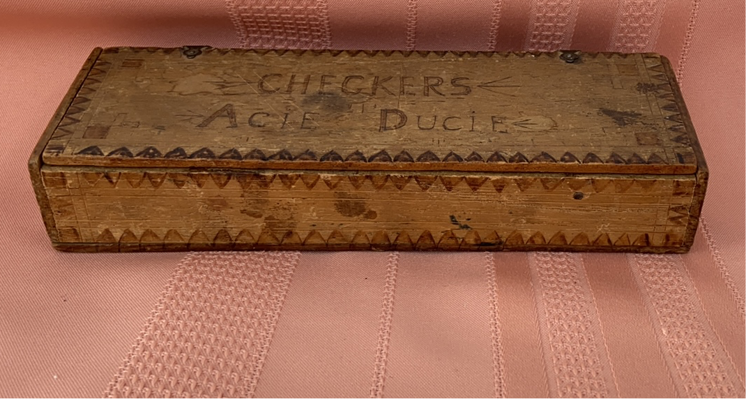 ANTIQUE CHECKERS AND ACIE DUCIE BOX FROM WWII