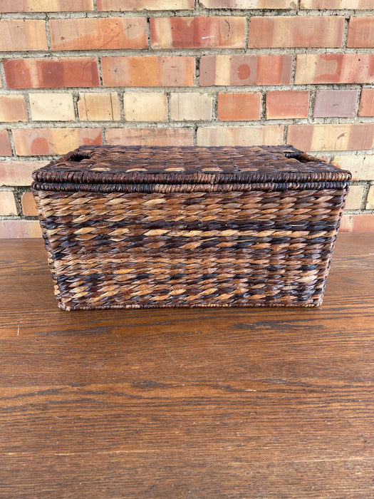 DARK RECTANGULAR WOVEN BROWN BASKET WITH LID