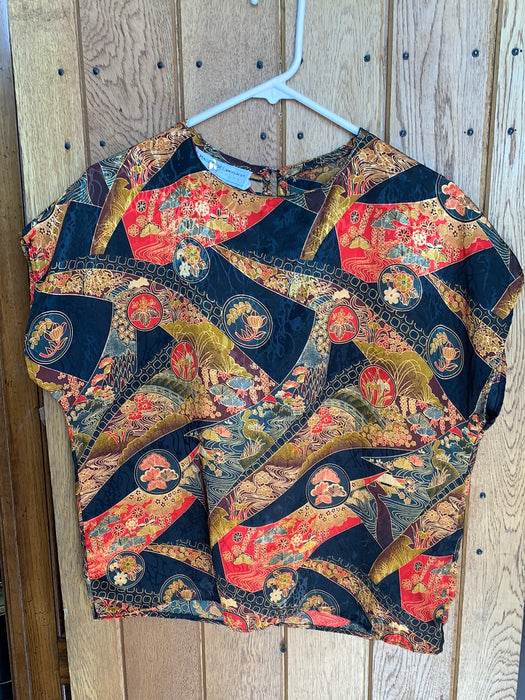 ASIAN INSPIRED PRINT SHORT SLEEVE TOP