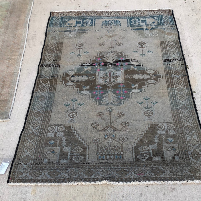 HAND TIED PERSIAN HAMEDAN RUG