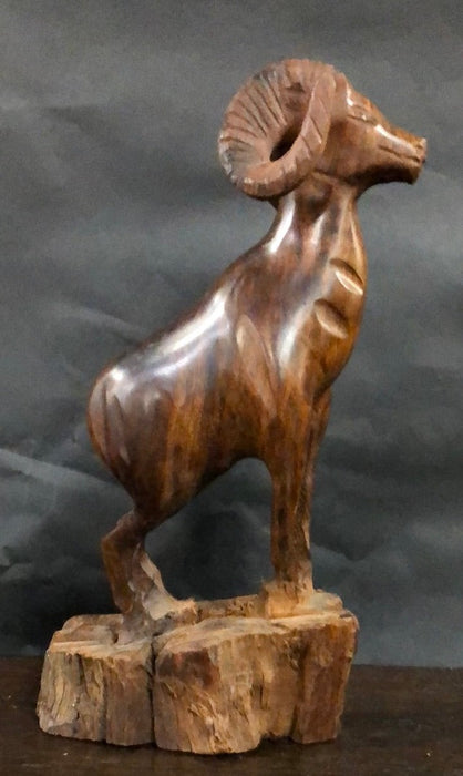 CARVED MOUNTAIN GOAT