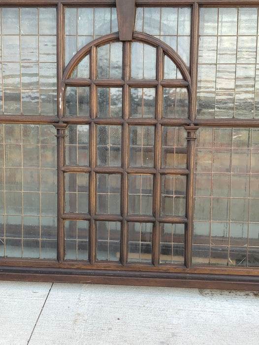 EACH OAK HUGE MULLIONED & LEADED STAINED GLASS WINDOW WITH WREATH