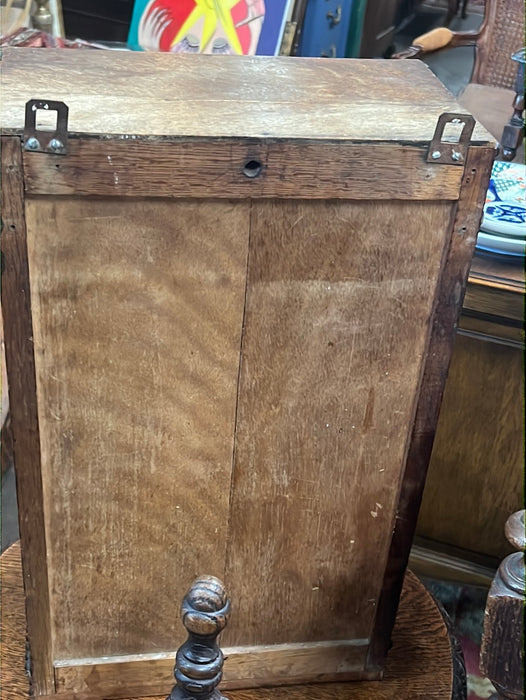 BEVELED MIRROR PINE MEDICINE CABINET WITH BEADING