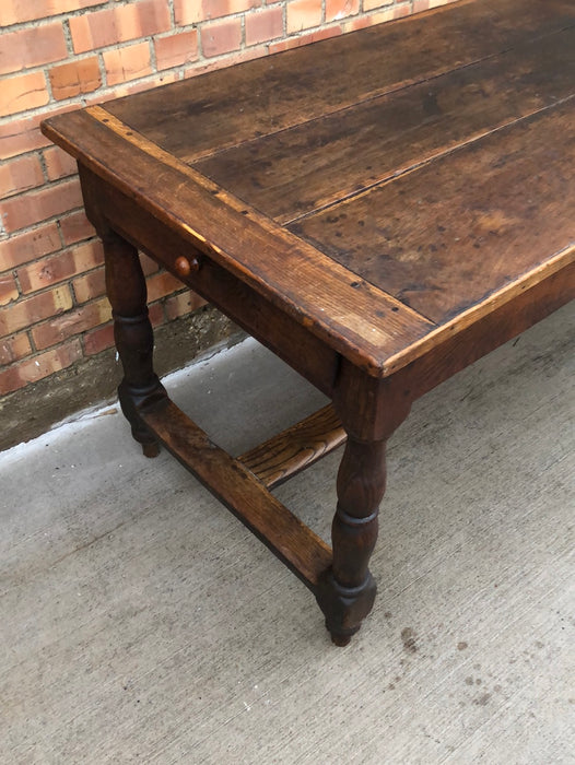 18TH CENTURY OAK FARM TABLE WITH DRAWERS IN EACH END