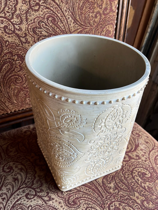 TERRA COTTA FLOWER POT - NOT OLD