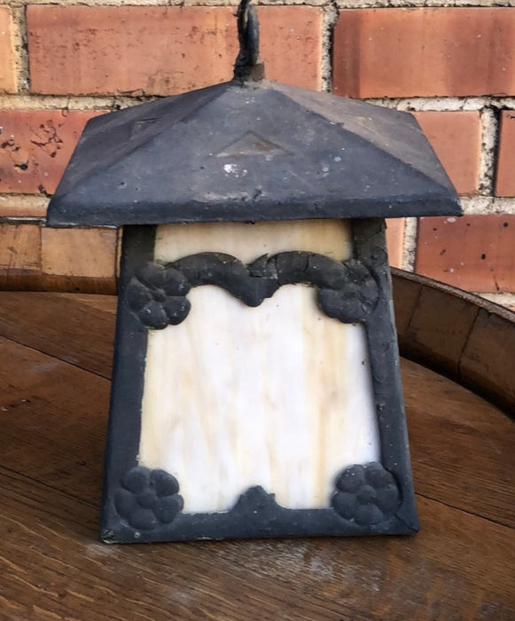 STAINED SLAG GLASS HANGING LAMP