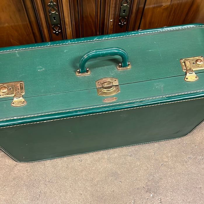 LARGE GREEN VINTAGE ROYAL LUGGAGE SUITCASE