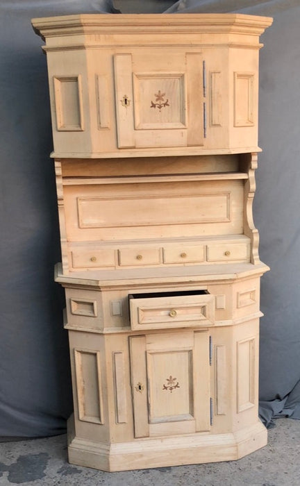 TALL AND NARROW OAK STORAGE CABINET WITH DRAWERS