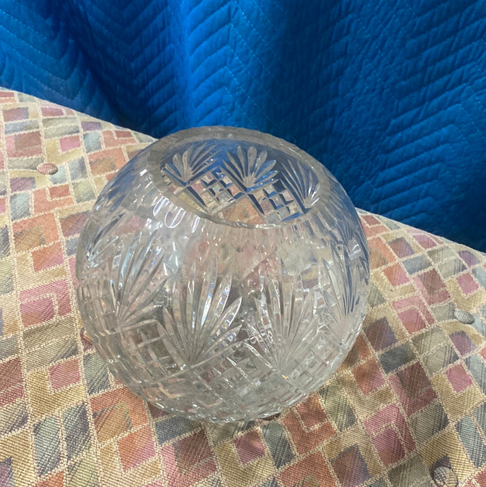 LARGE CRYSTAL ROSE BOWL