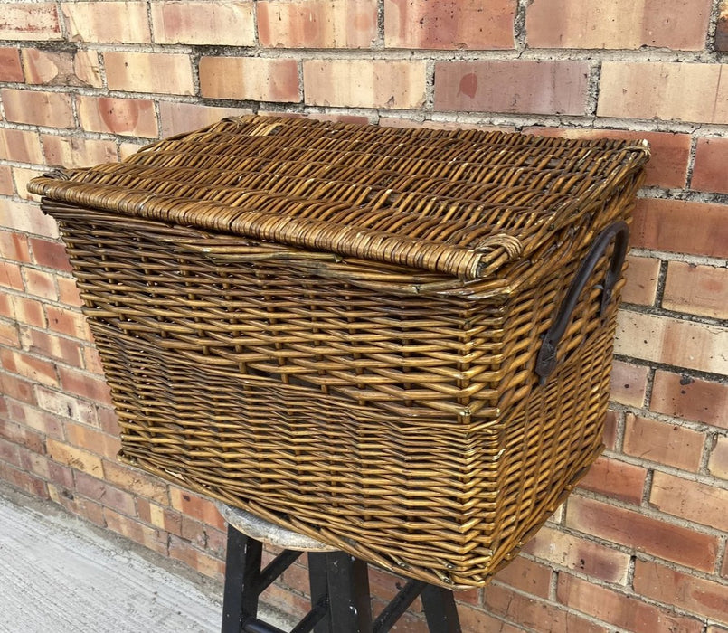 WICKER BASKET WITH LID (NOT OLD)