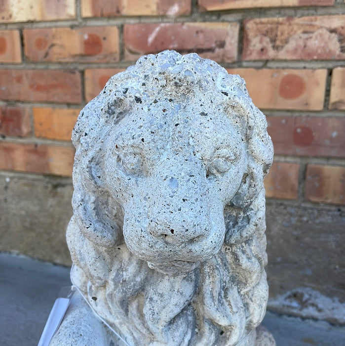 PAIR OF SMALL CONCRETE LIONS