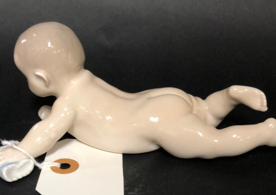 ROYAL COPENHAGEN CRAWLING BABY