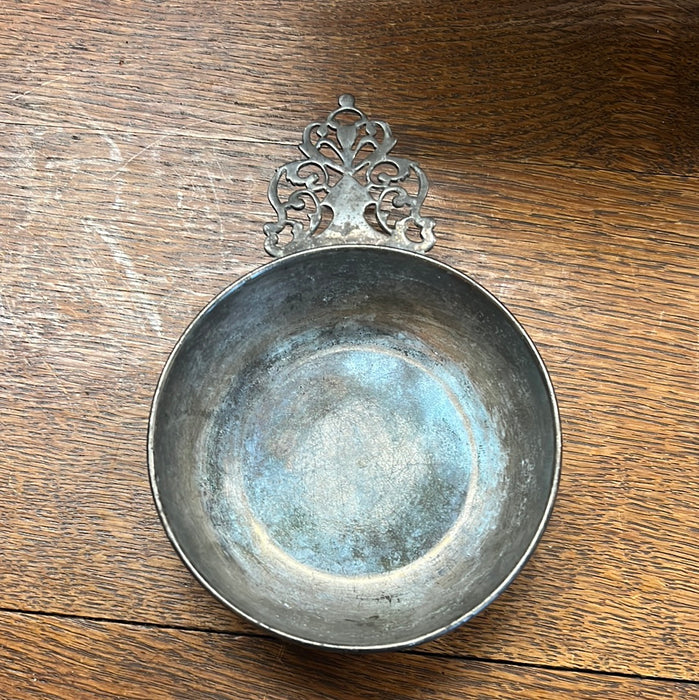 SMALL SILVERPLATE DISH WITH HANDLE