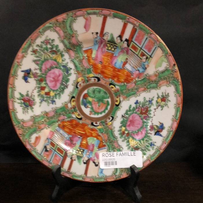 SET OF TWELVE ROSE FAMILLE DINNER PLATES