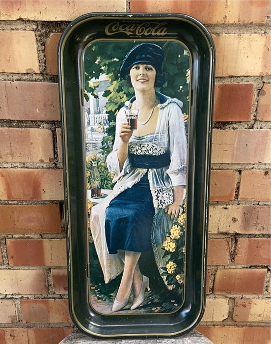 REPRODUCTION COCA COLA LADY TRAY