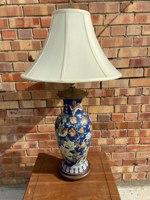 LARGE ASIAN BLUE POTTERY LAMP