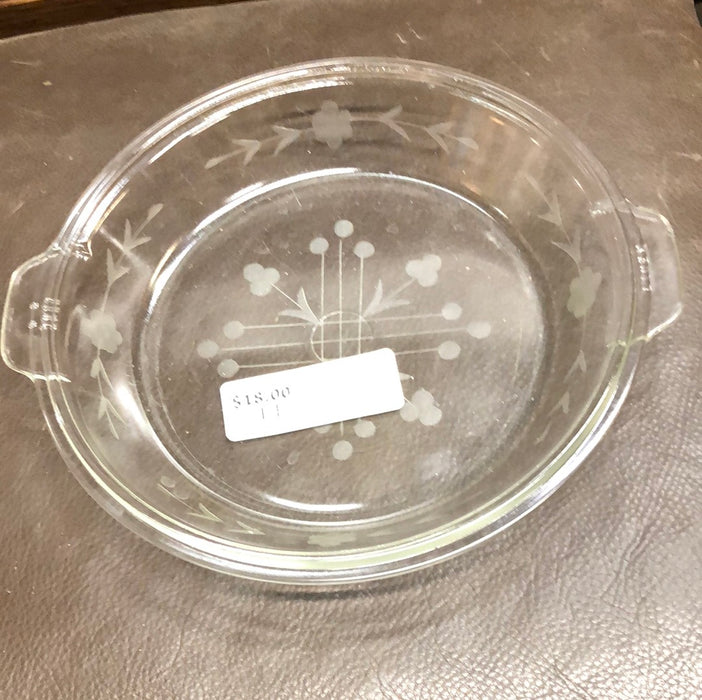 ETCHED GLASS PYREX PIE DISH