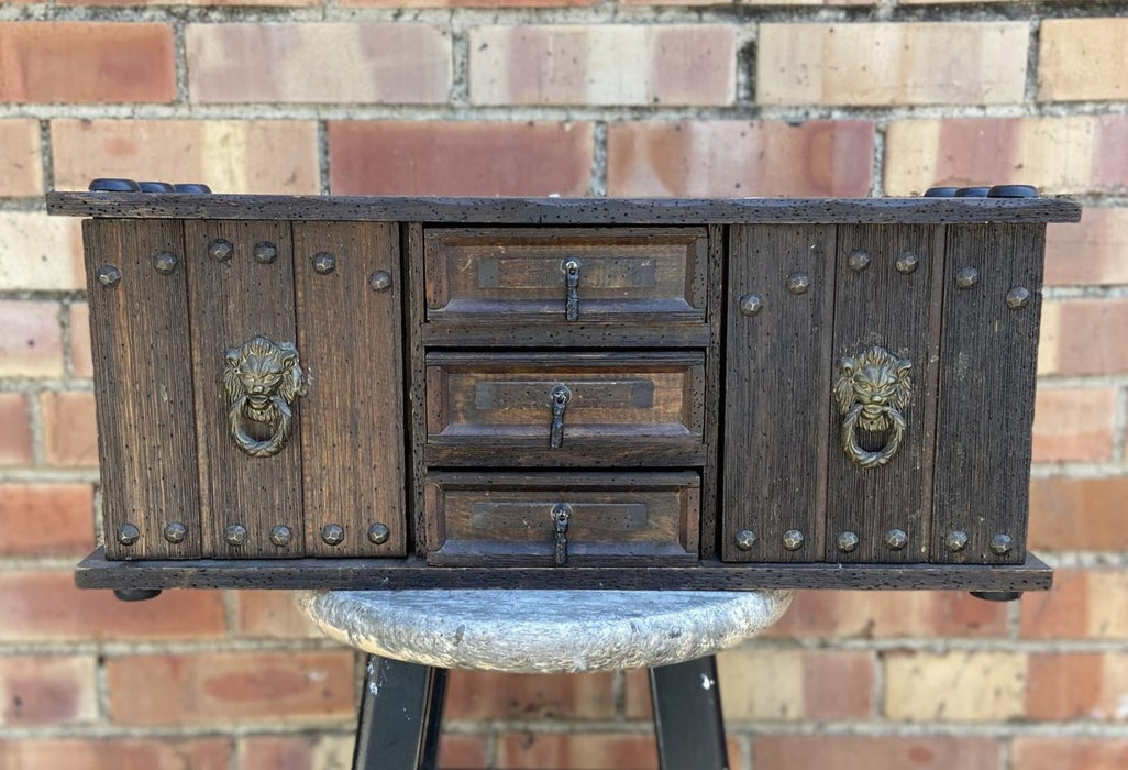 VINTAGE RUSTIC WOOD JEWELRY BOX