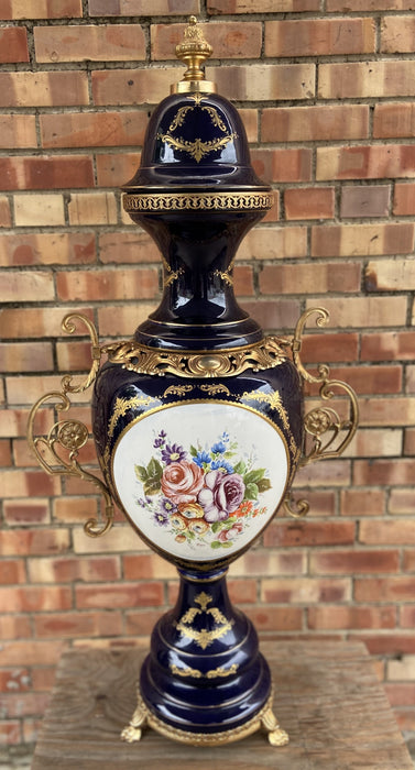 LARGE CHINESE FLORAL PORCELAIN URN WITH BRASS HANDLES