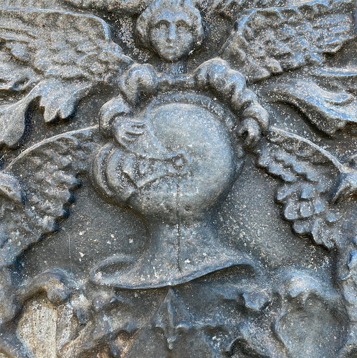 CAST IRON FIREBACK WITH KNIGHTS ARMOR