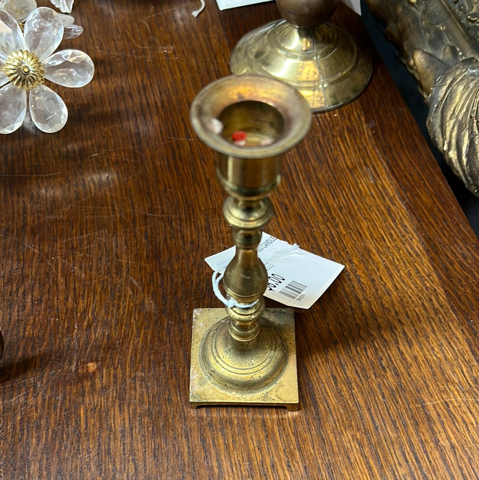 SMALL SINGLE BRASS CANDLE STAND