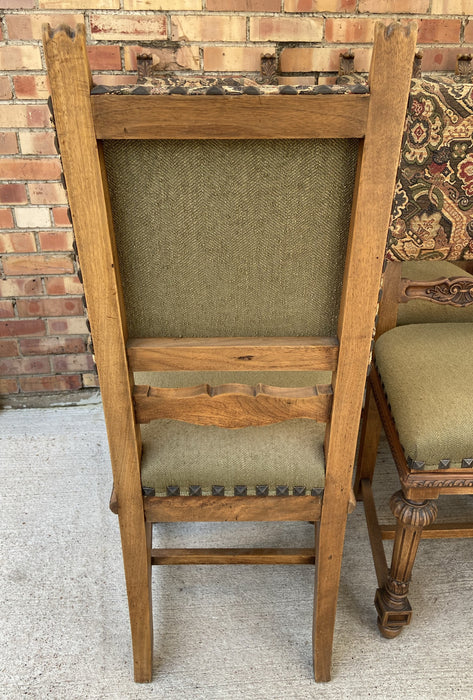 SET OF 6 ITALIAN GREEN UPHOLSTERED CHAIRS WITH FLUTED LEGS