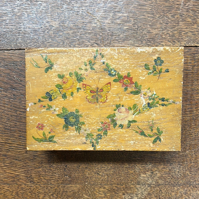 FLORAL DECOPAGE MAPLE BOX CIRCA 1824