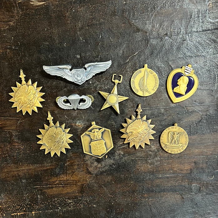 LOT OF MILITARY METALS