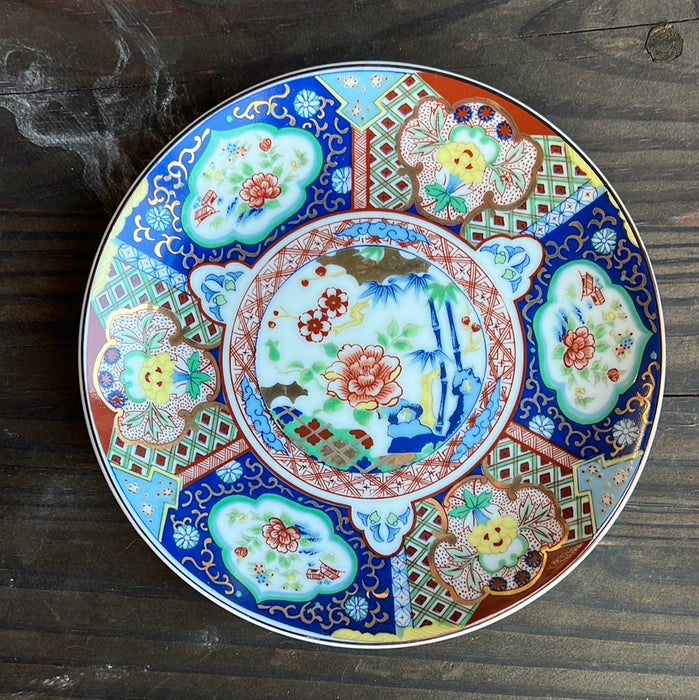 SMALL 6.5" COLORFUL JAPANESE IMARI PLATE