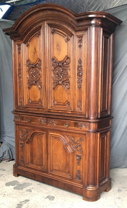 MAGNIFICENT CARVED LOUIS XV CUPBOARD