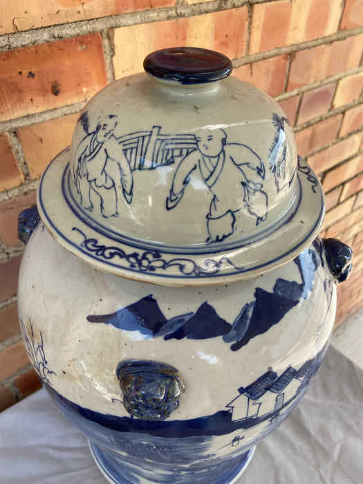 BLUE AND WHITE ASIAN LIDDED JAR