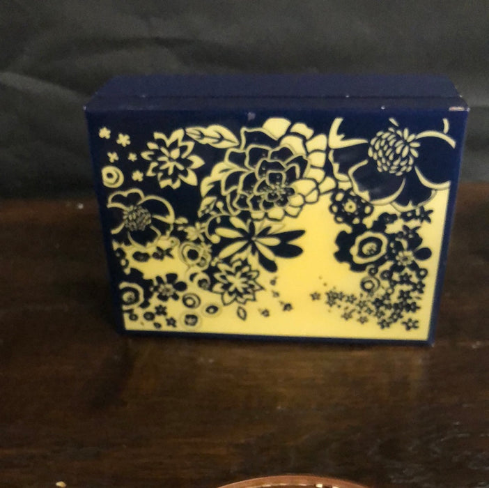 BLUE LACQUER BOX WITH GOLD FLOWERS