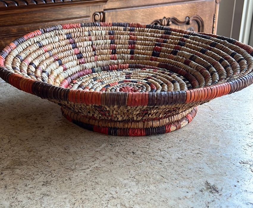 COLORFUL AFRICAN FLAT BASKET