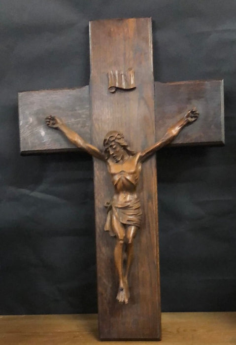 WIDE WOOD CRUCIFIX